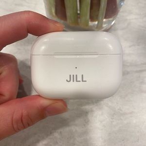 Used - Apple AirPods